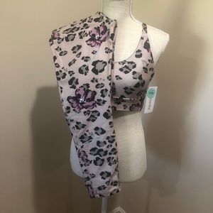 BNWT Marika Valerian Leopard Floral Ankle Leggings